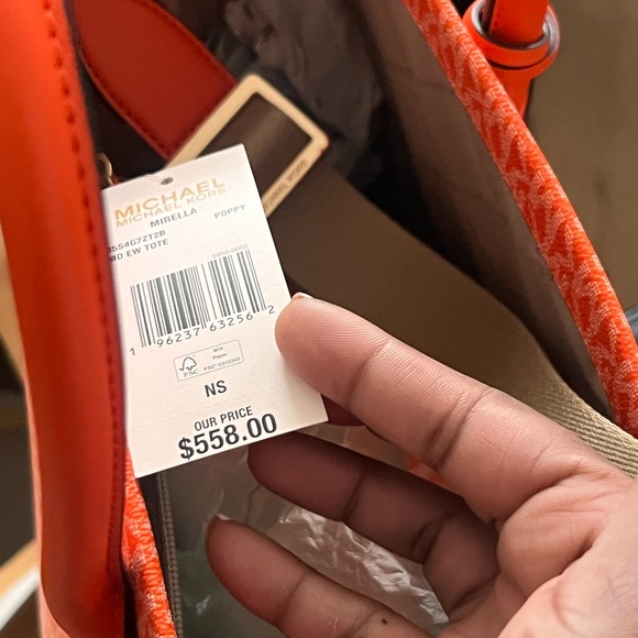 Mirella Medium Poppy Leather Tote Bag with wallet - Picture 8 of 8